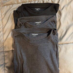 Bundle of 3 Old Navy Men’s T-Shirts – 2 Heather Gray XL + 1 Black XL Tall